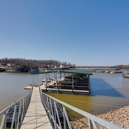 Lakefront Osage Beach Condo With Pool And Water Views! Exterior photo